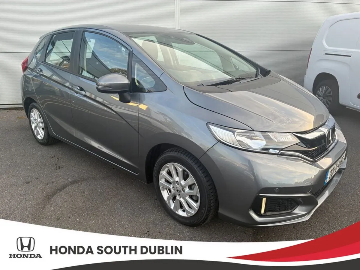 Honda Jazz 1.3 i-VTEC Petrol , Automatic , 18000Km - Image 3