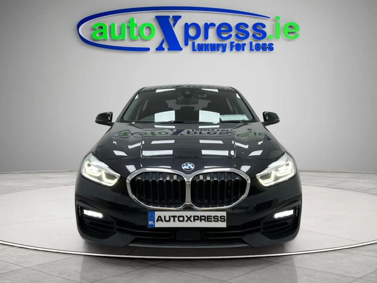 BMW 1-Series 118D PLAY Automatic - Image 3