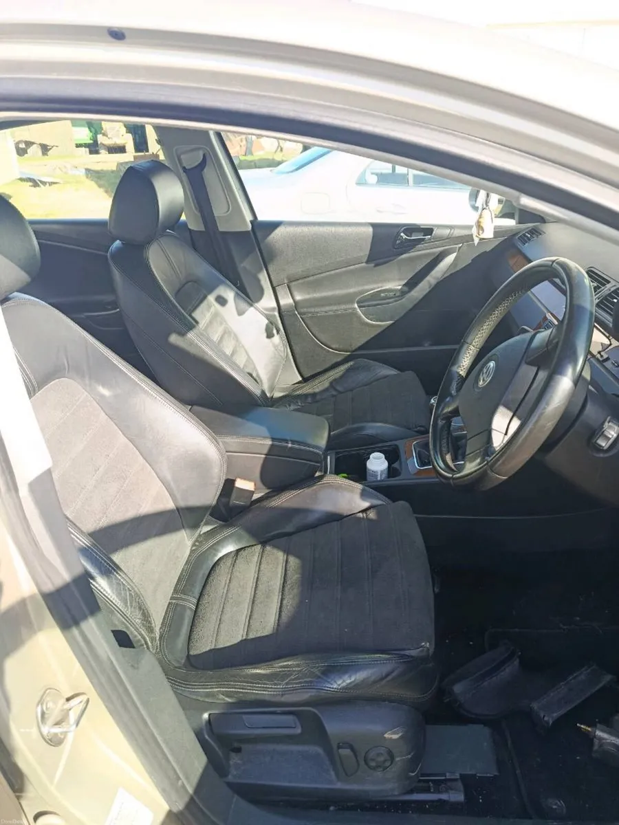 Volkswagen Passat B6 - Image 3