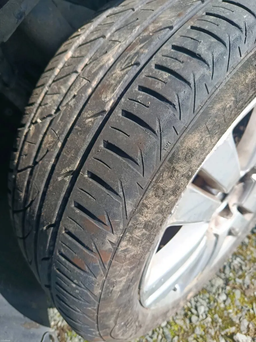 Volkswagen Passat B6 - Image 4