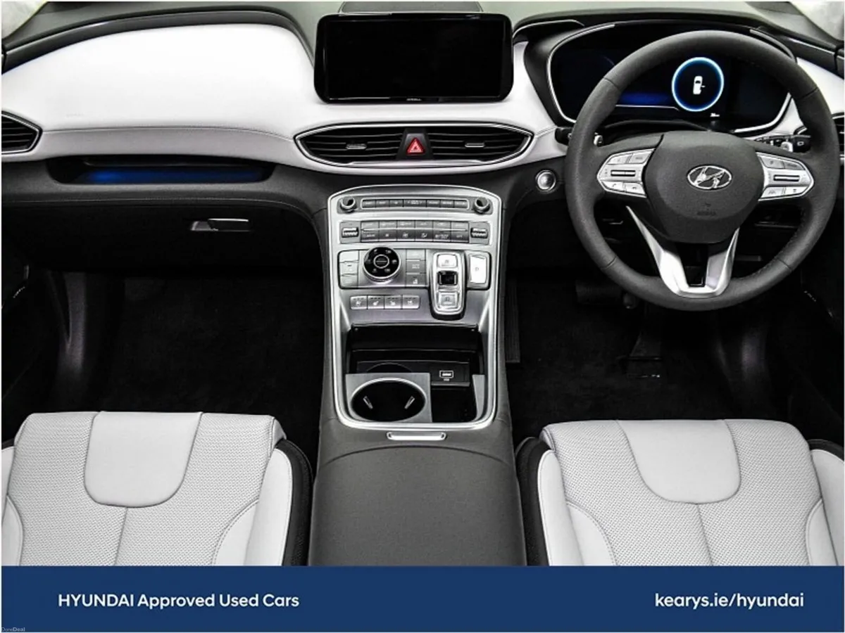 Hyundai Santa Fe PHEV 4WD Executive Plus Auto - Image 4