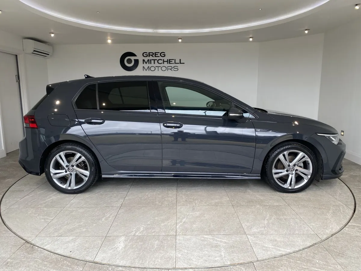 Volkswagen Golf 2024 - Image 4