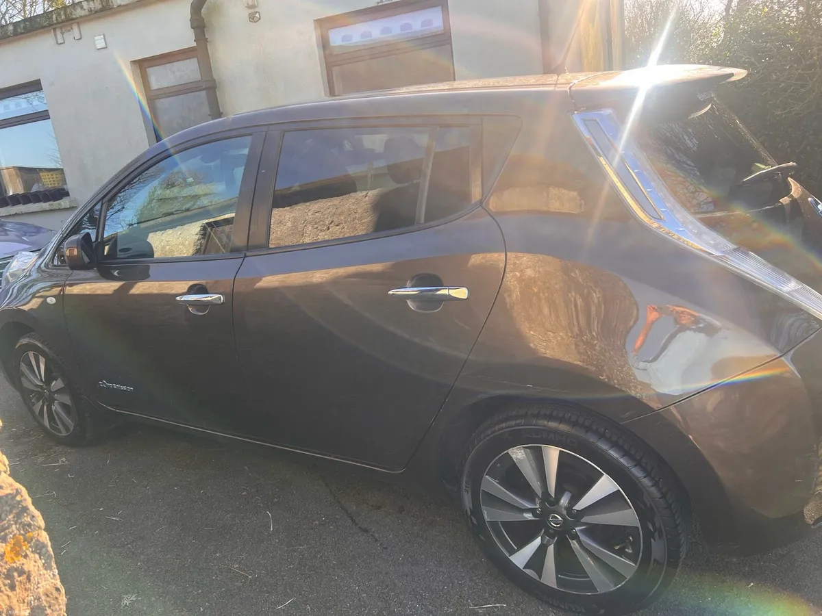 Nissan Leaf SV 30kWh - 134km - NCT 02-27 - 10 bars - Image 3