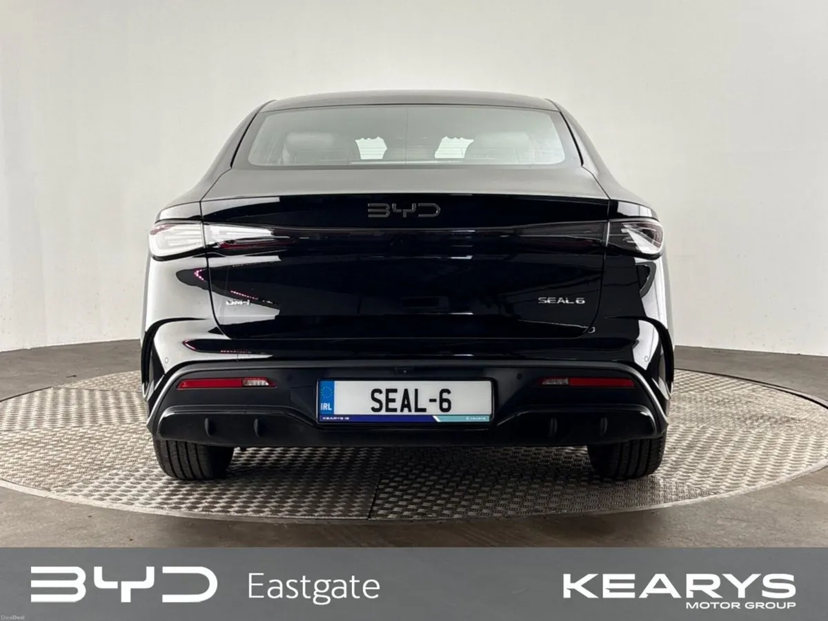 BYD Seal 6 Boost Saloon  Plug in Hybrid, reverse c - Image 6