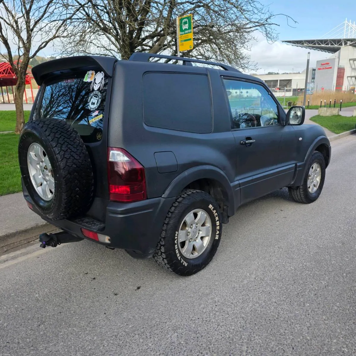 Mitsubishi Pajero - Image 2