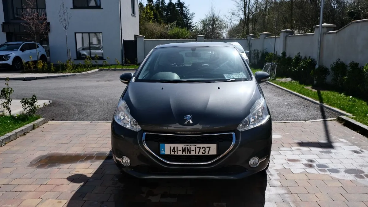 Peugeot 208 2014 - Image 2