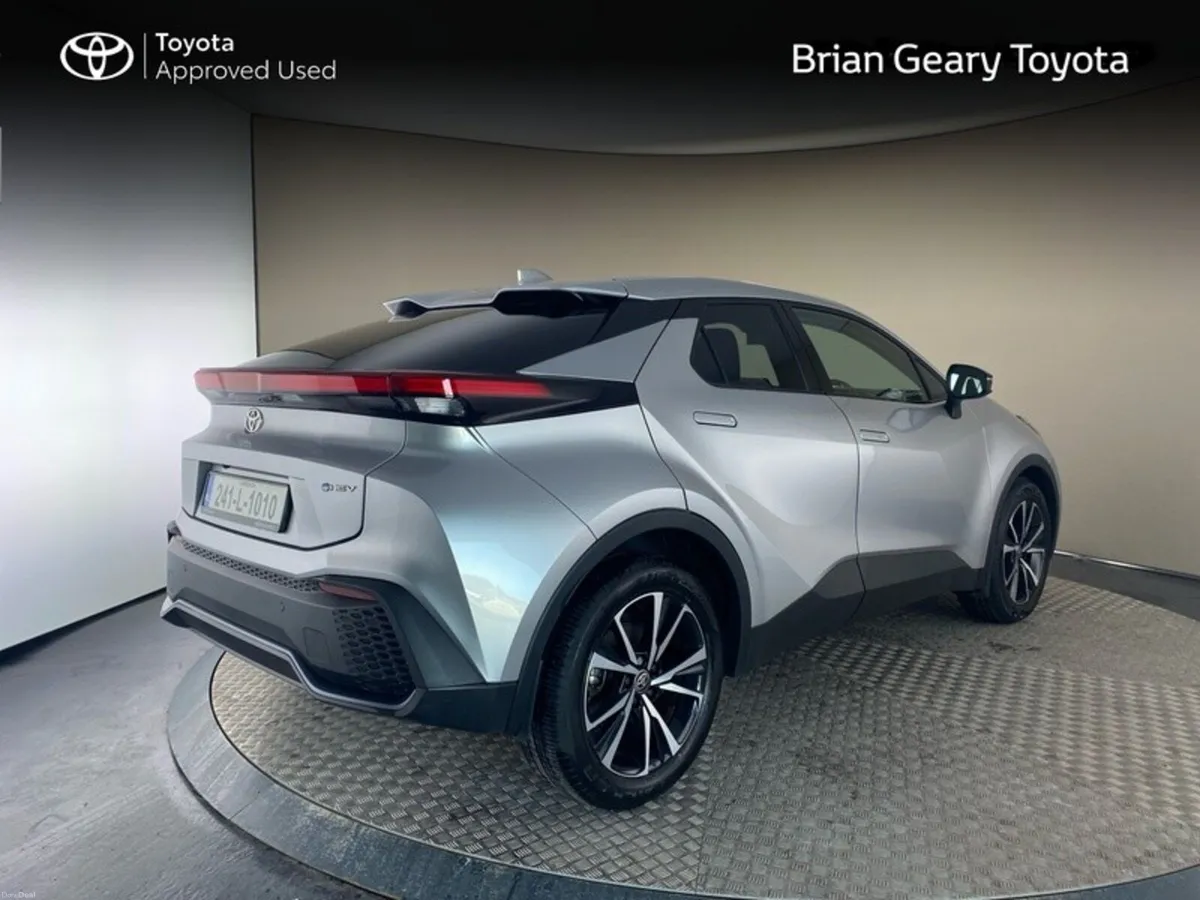 Toyota C-HR HYBRID SPORT - Image 2