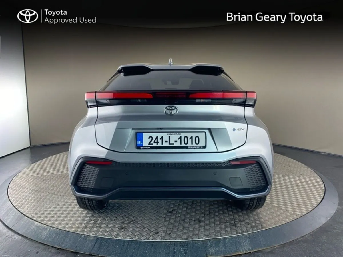 Toyota C-HR HYBRID SPORT - Image 4