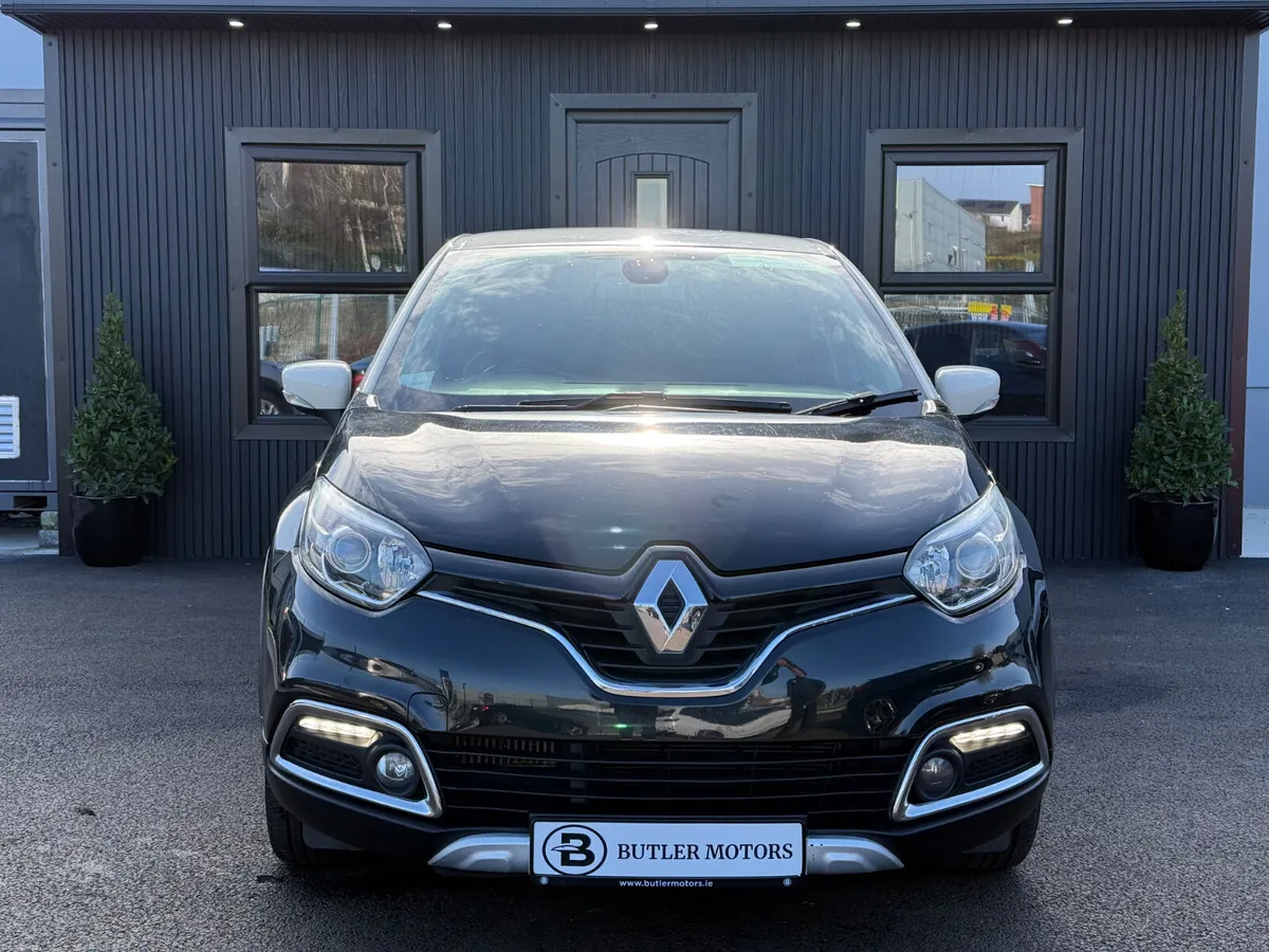 2017 Renault Captur 1.5D Signature X - Image 4