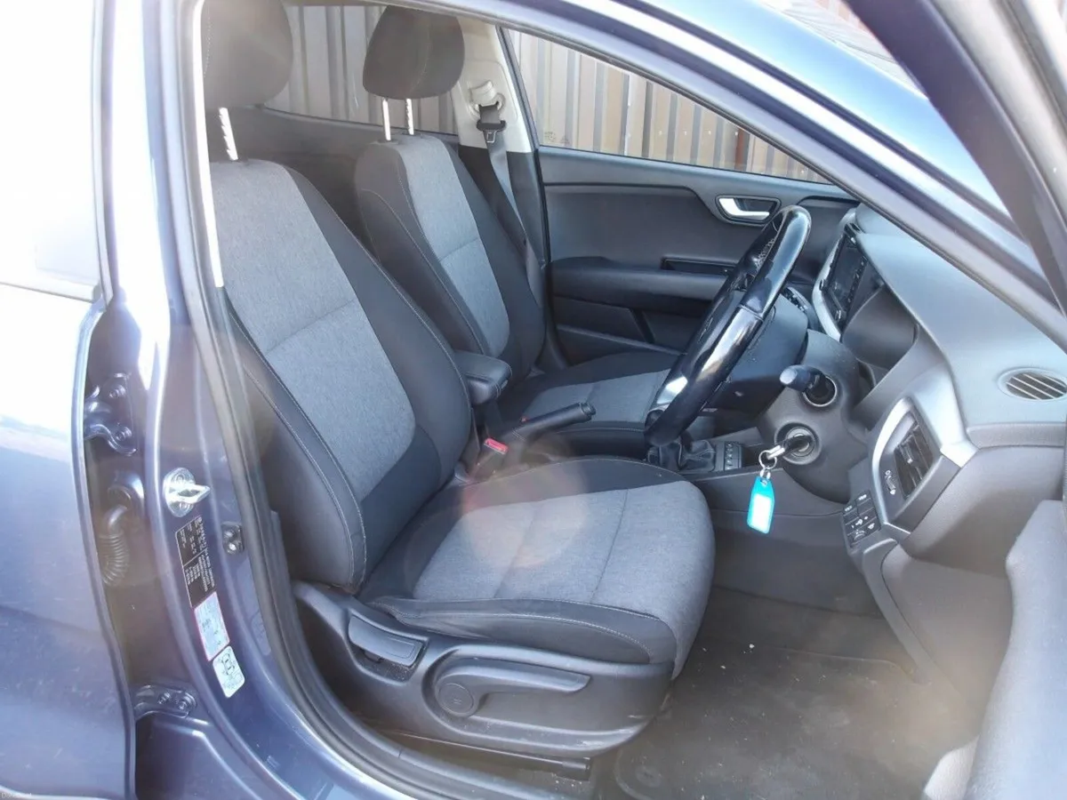 Kia Stonic K1 SAM 1.2 PETROL - Image 3