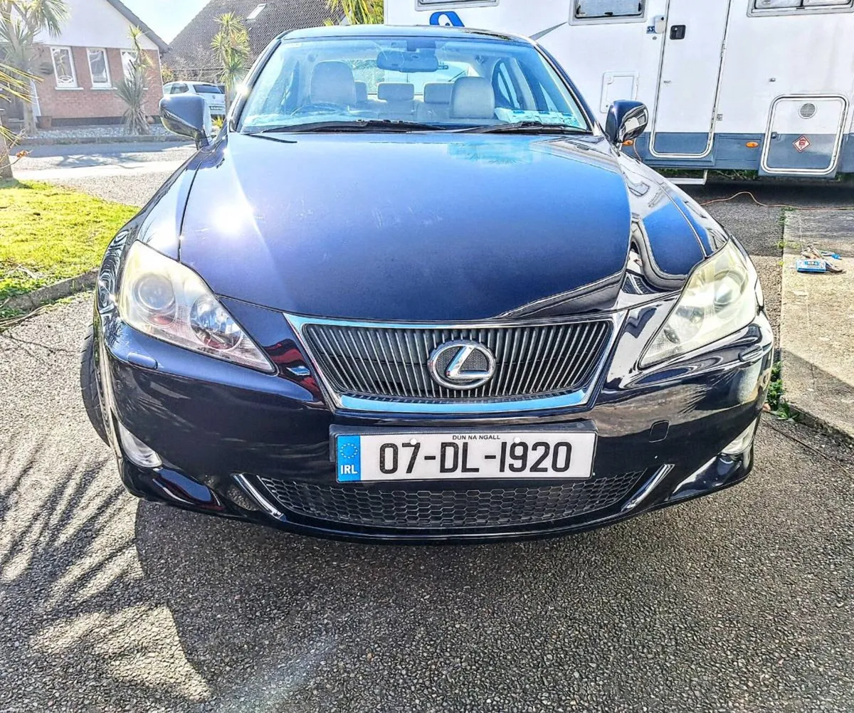 Lexus IS250 - Image 3