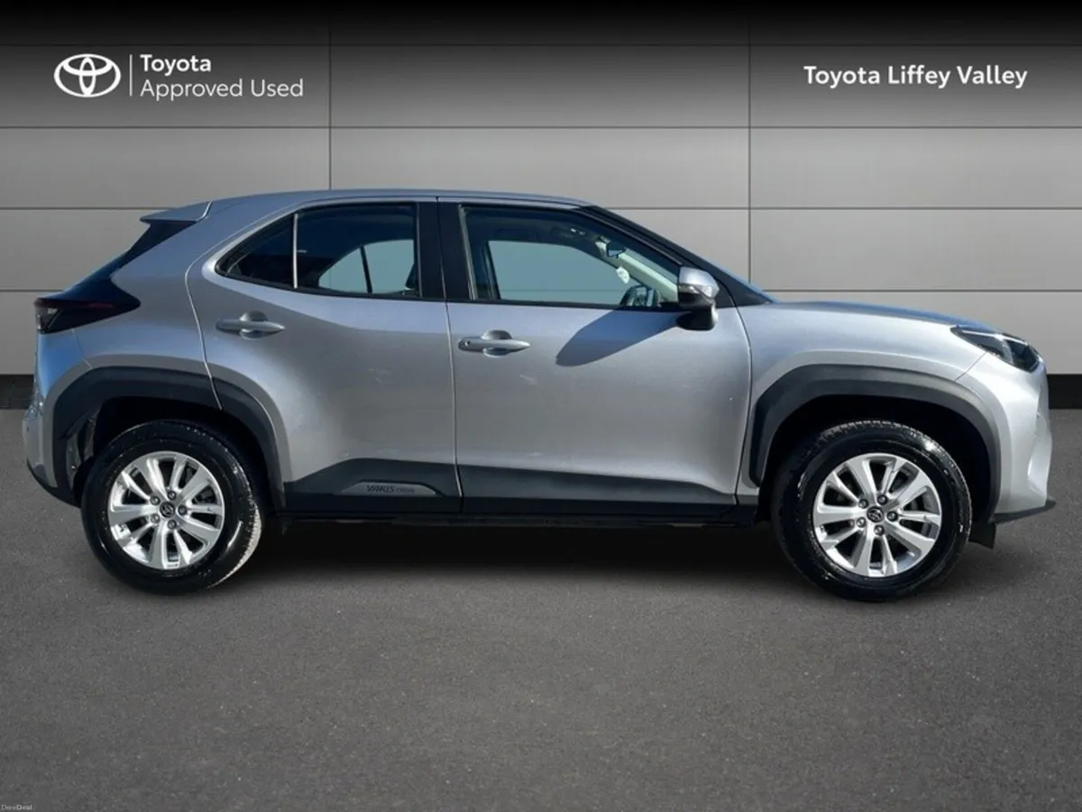 Toyota Yaris Cross YARIS CROSS LUNA - Image 3