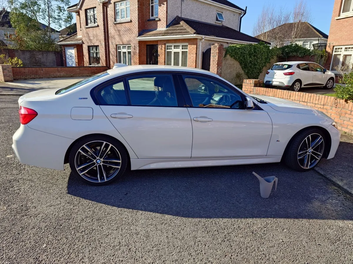 BMW 330E M SPORT iPerformance AUTO (2017) - Image 2