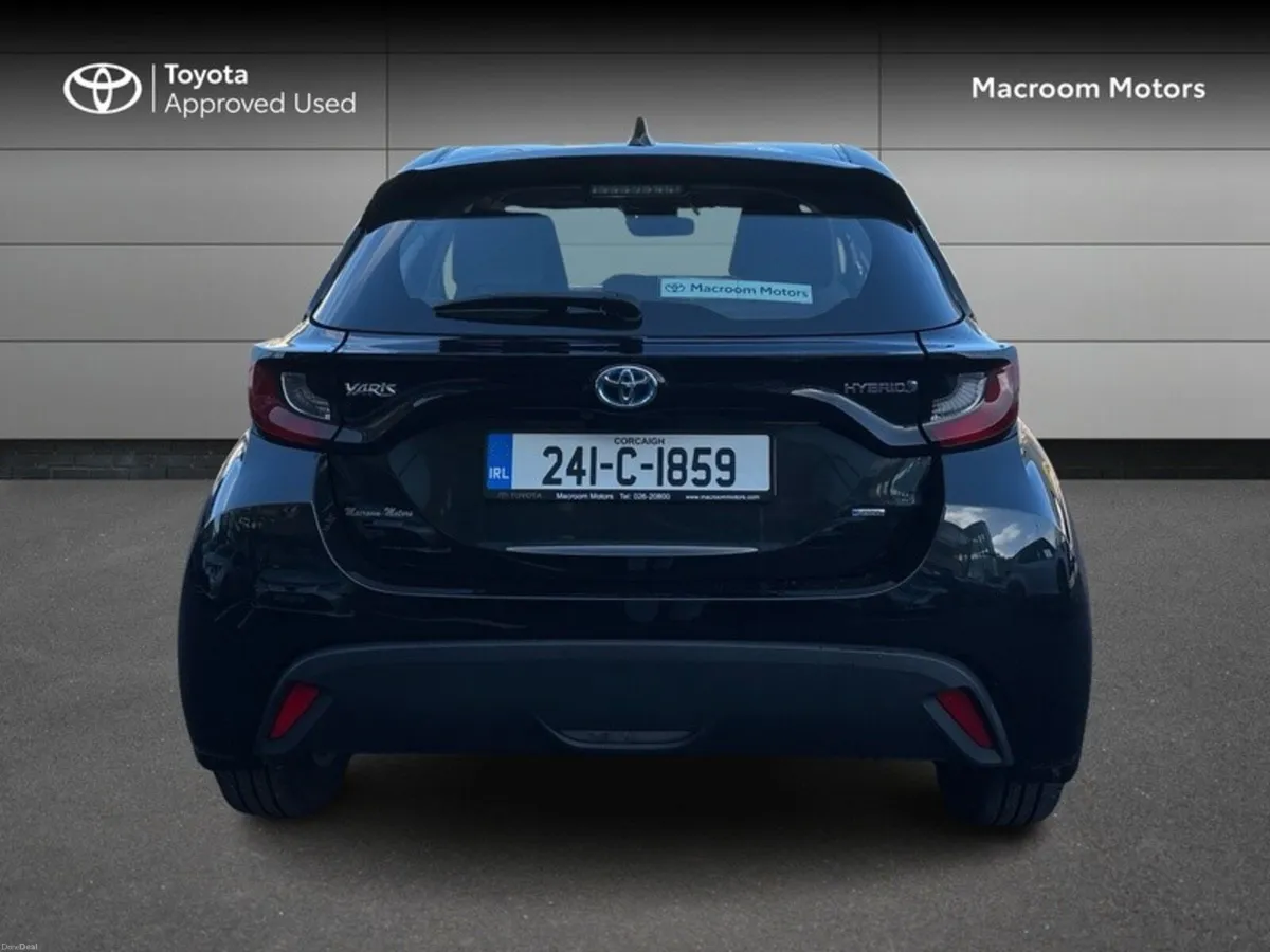 Toyota Yaris 1.5 HYBRID LUNA 4DR - Image 4
