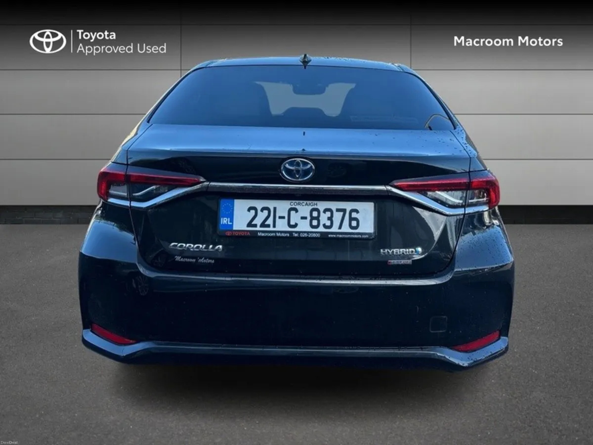 Toyota Corolla HYBRID LUNA SP SPORT 4DR - Image 4