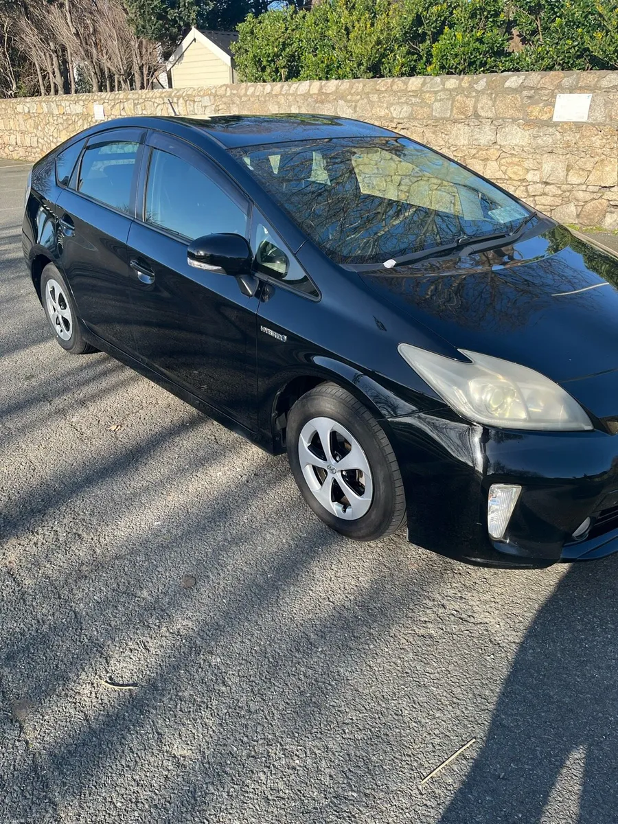 Toyota Prius 2013 Taxed and Nct - Image 2