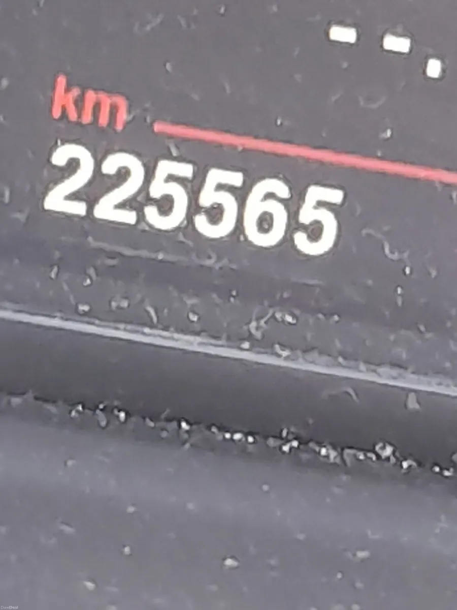 BMW 5-Series 2013 - Image 2