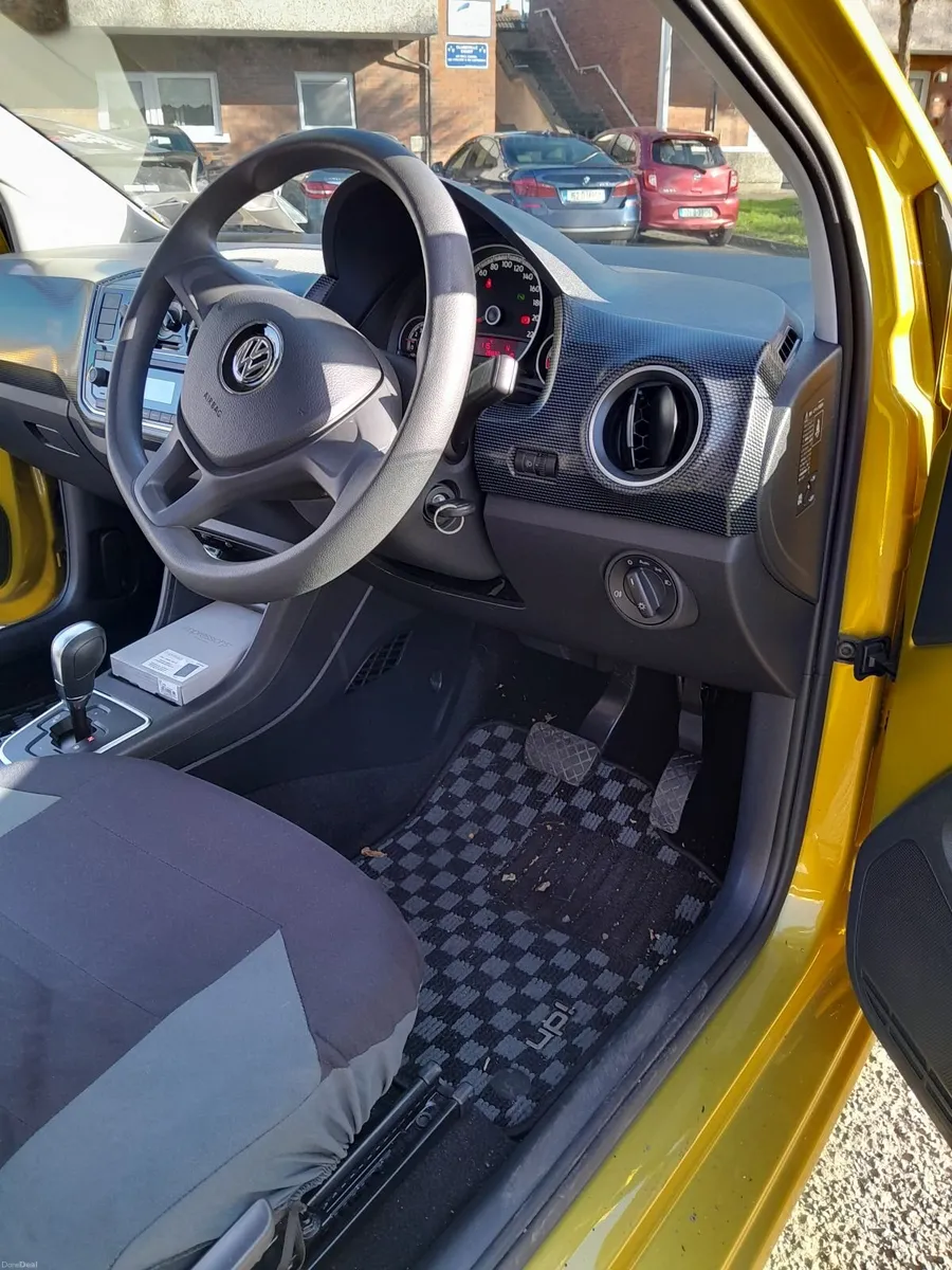 Volkswagen up! 2020 - Image 2