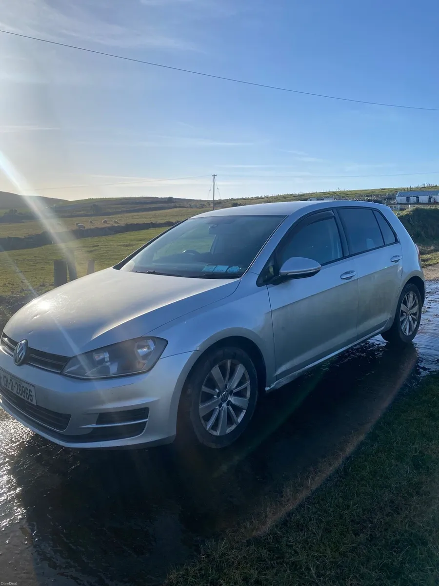 2013 Volkswagen Golf - Image 3