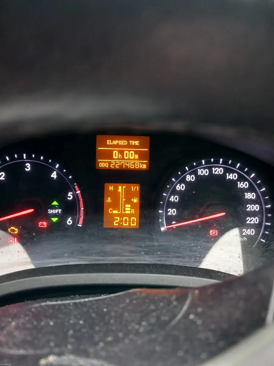 12toyota avensis diesel - Image 3