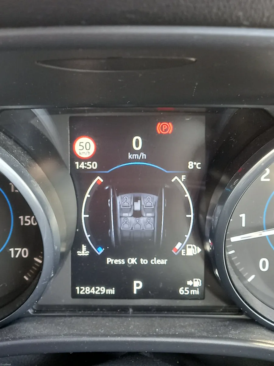 2016 Jaguar F-Pace Automatic 2L Diesel - Image 2