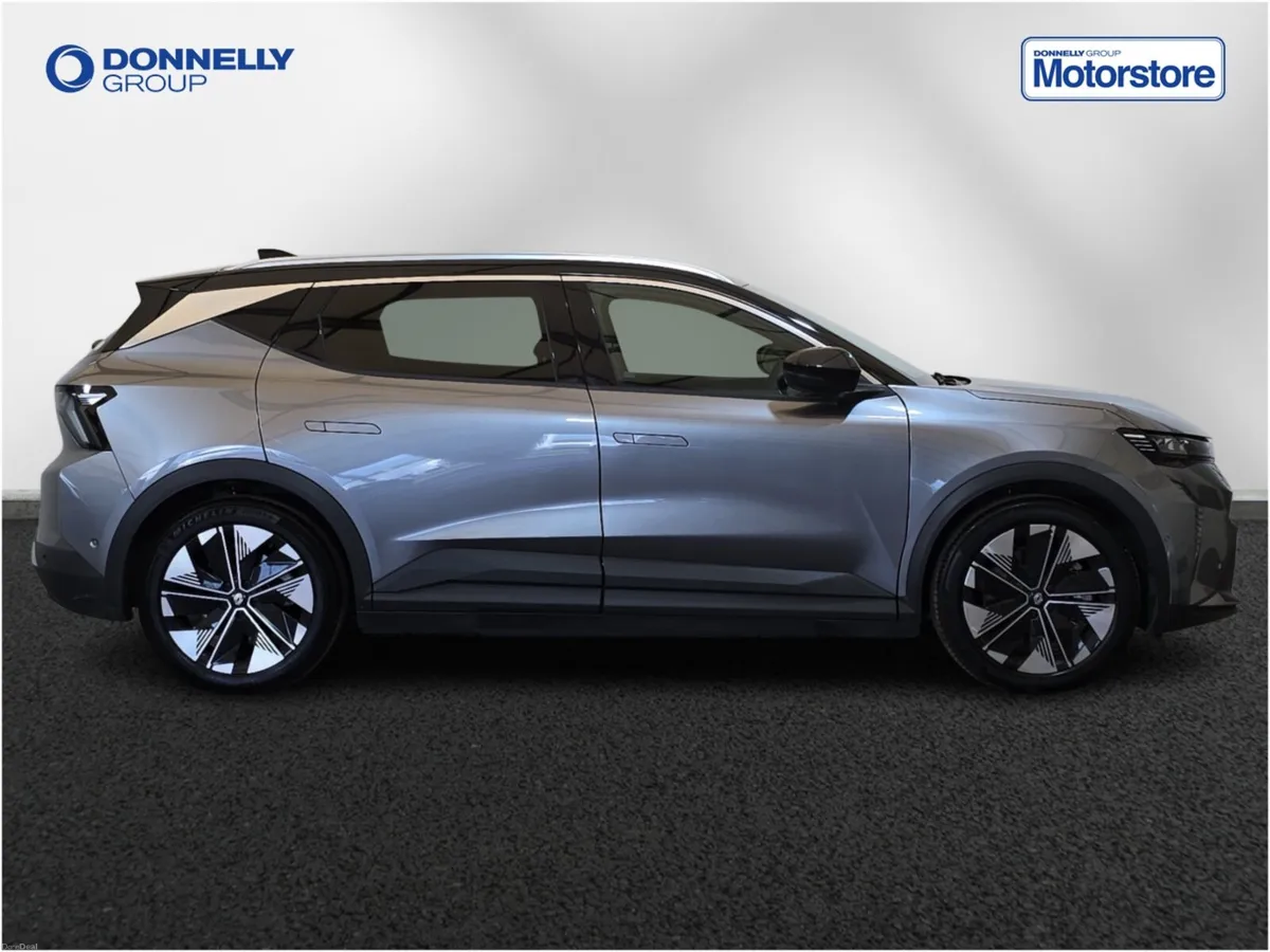 Renault Scenic E-Tech Electric Estate Techno - Image 3