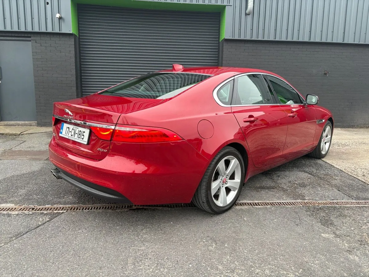 Jaguar XF - Image 3
