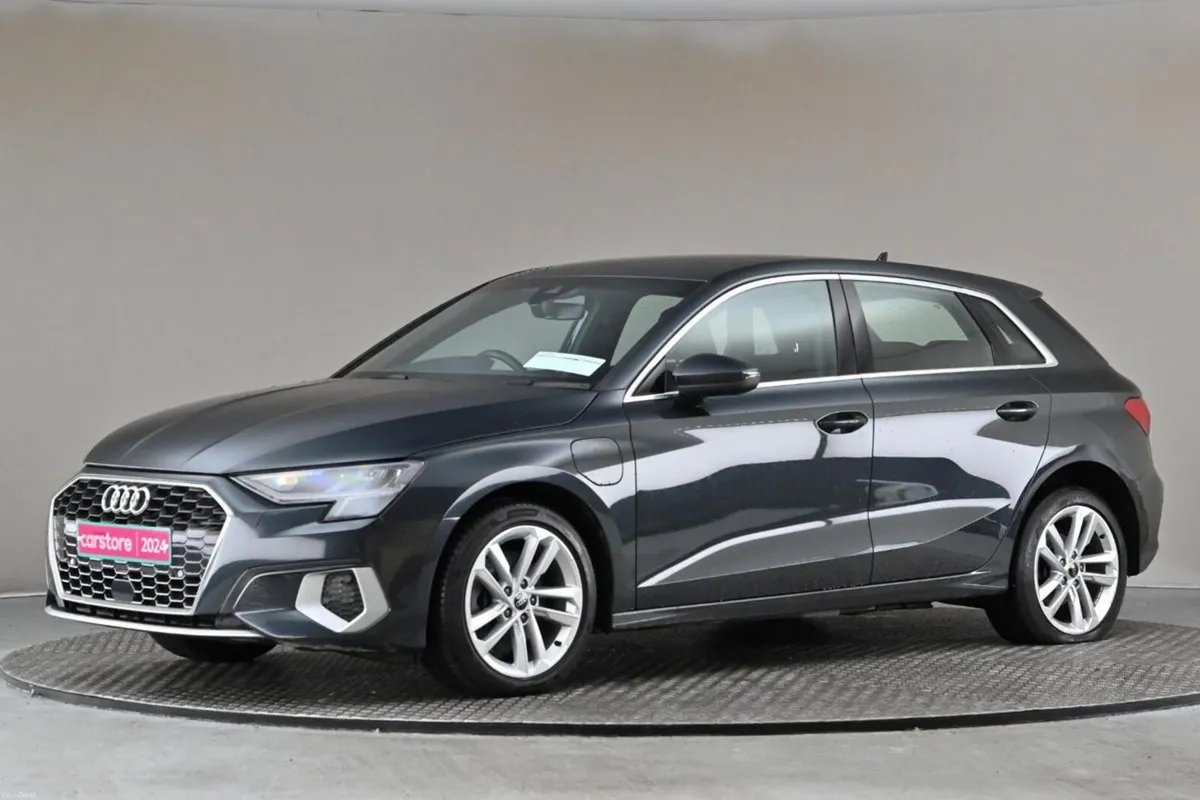 Audi A3 1.4 TFSI E SPORT **FULL LEATHER** - Image 4