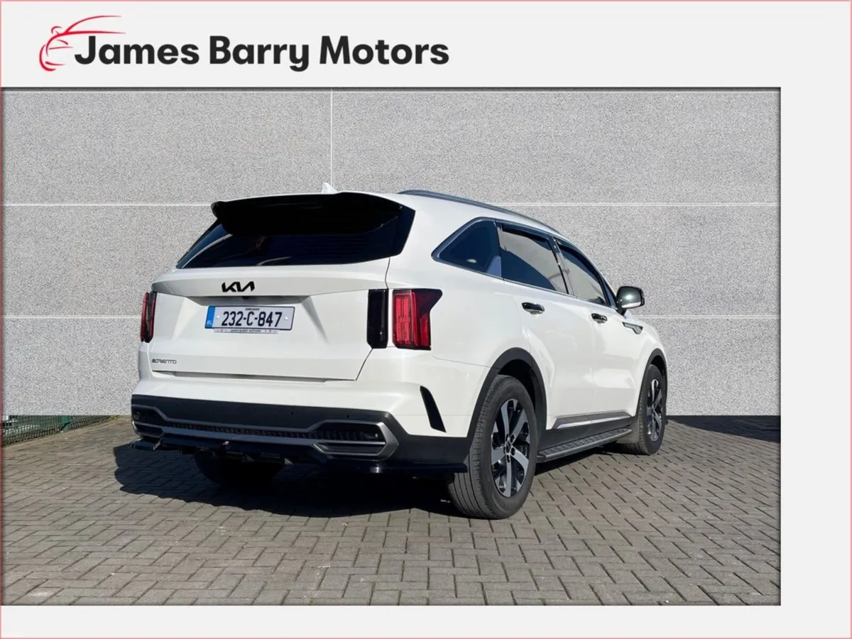 Kia Sorento ** ONLY 51K KLMS ** 2.2 K3 4X2 Diesel - Image 4