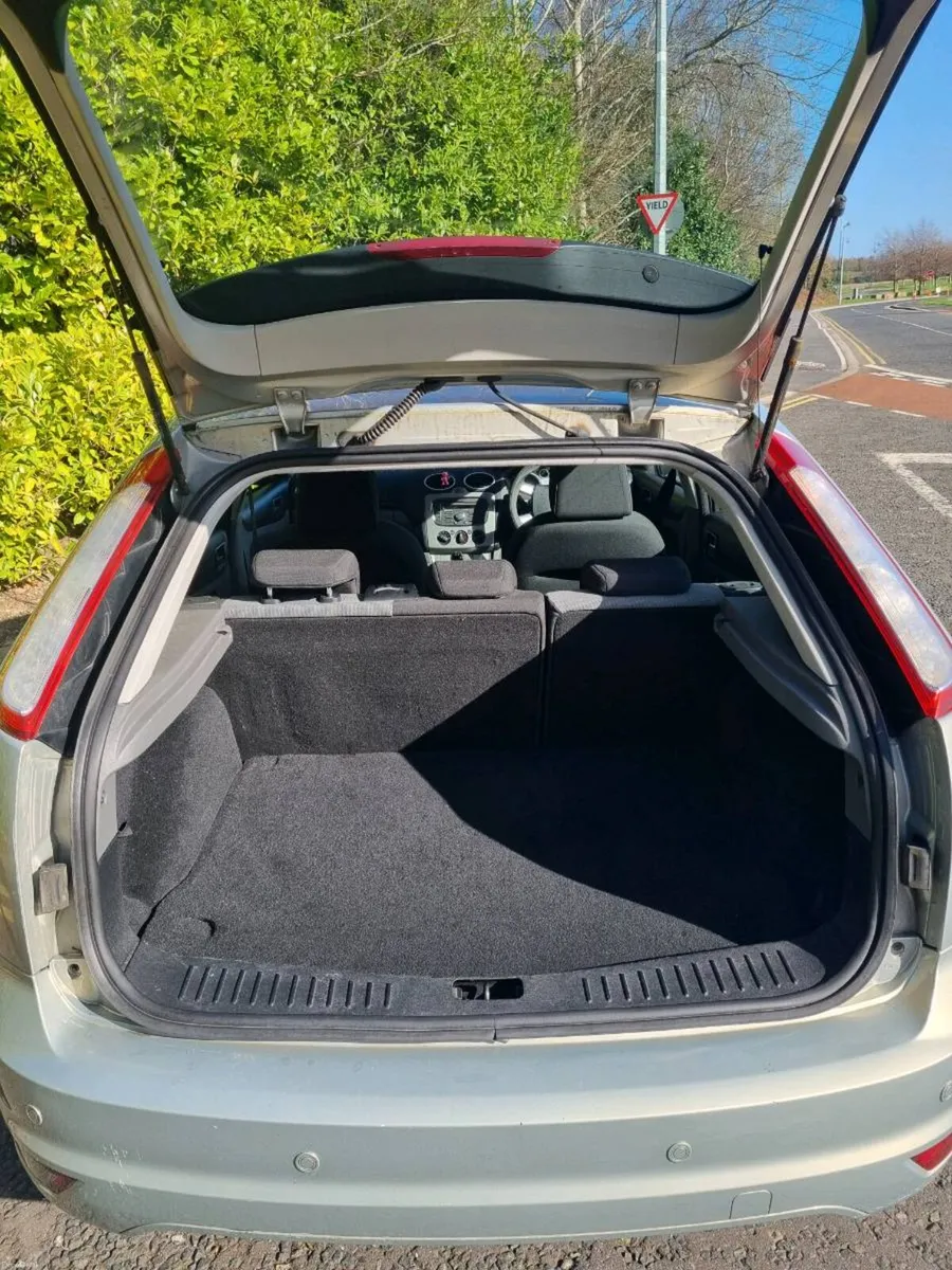 Ford Focus - Image 6