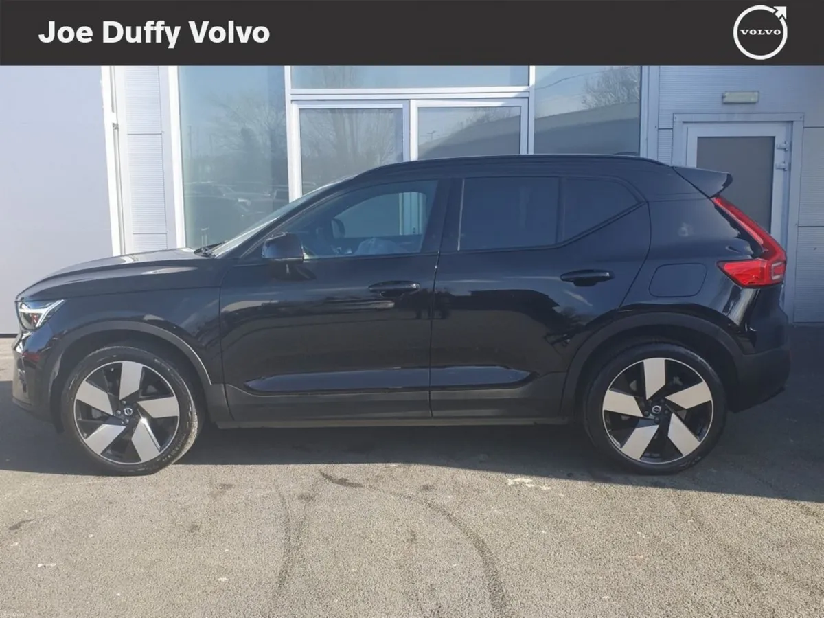 Volvo XC40 BEV 231hp Ultimate, really low mileage - Image 4