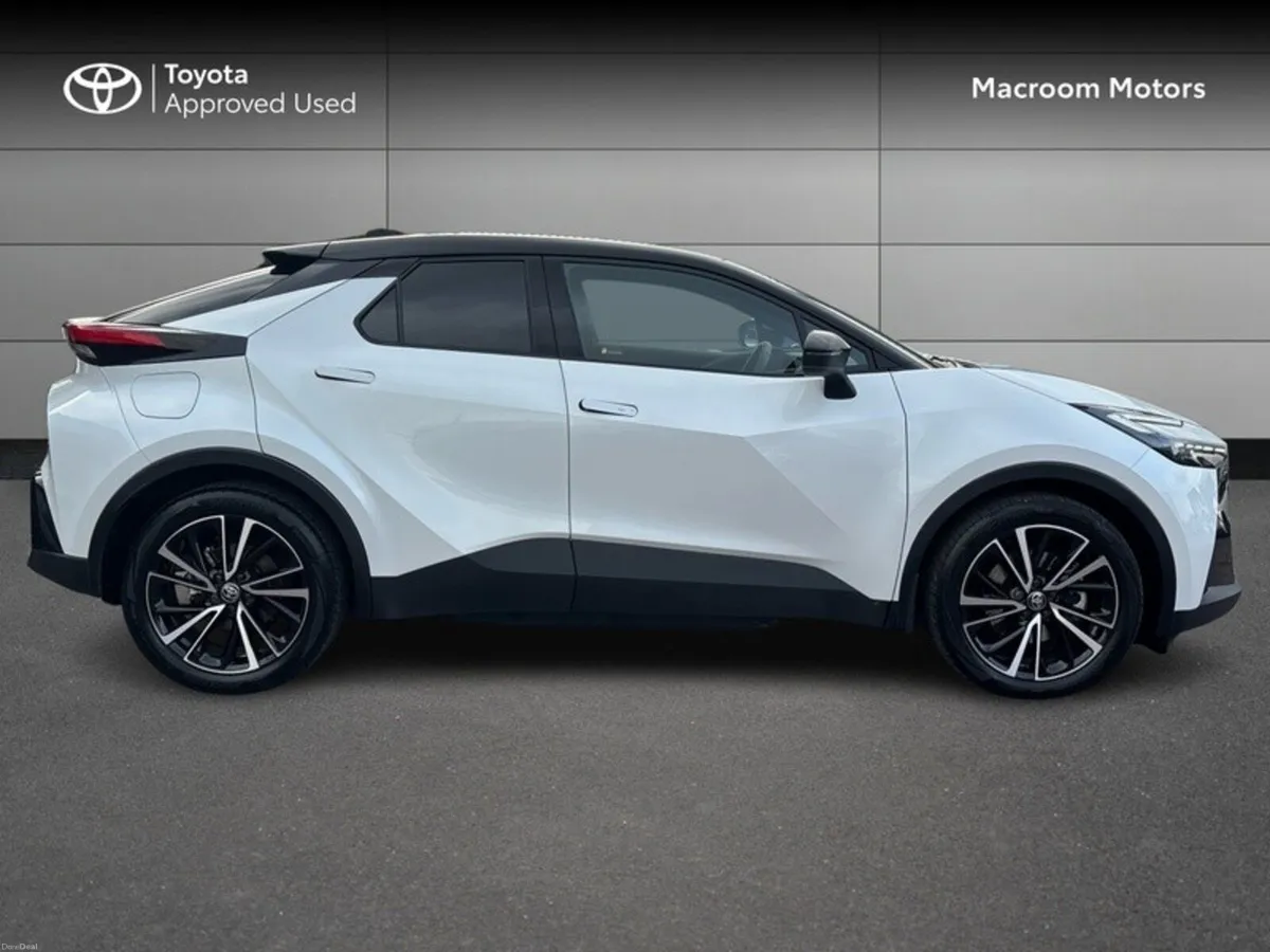 Toyota C-HR C-HR PHEV SOL - Image 3