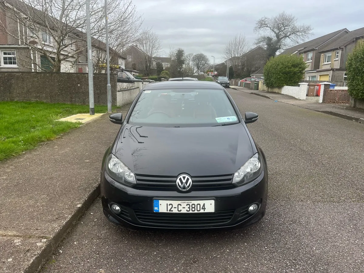 2012 Volkswagen Golf 1.6 TDI 2Dr - Leather - 118km - Image 2