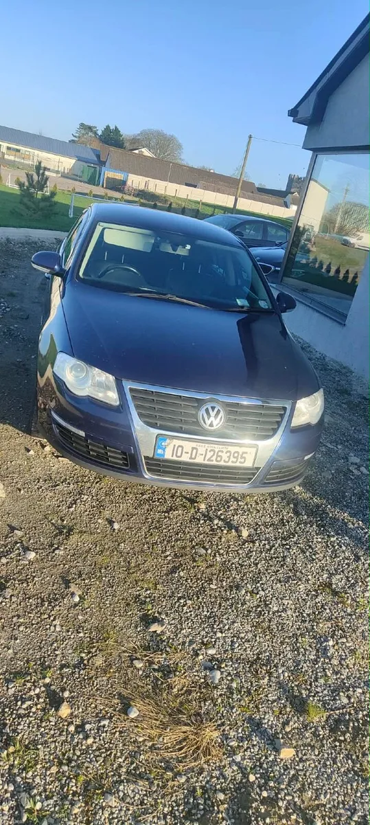 Volkswagen Passat 2010 - Image 3