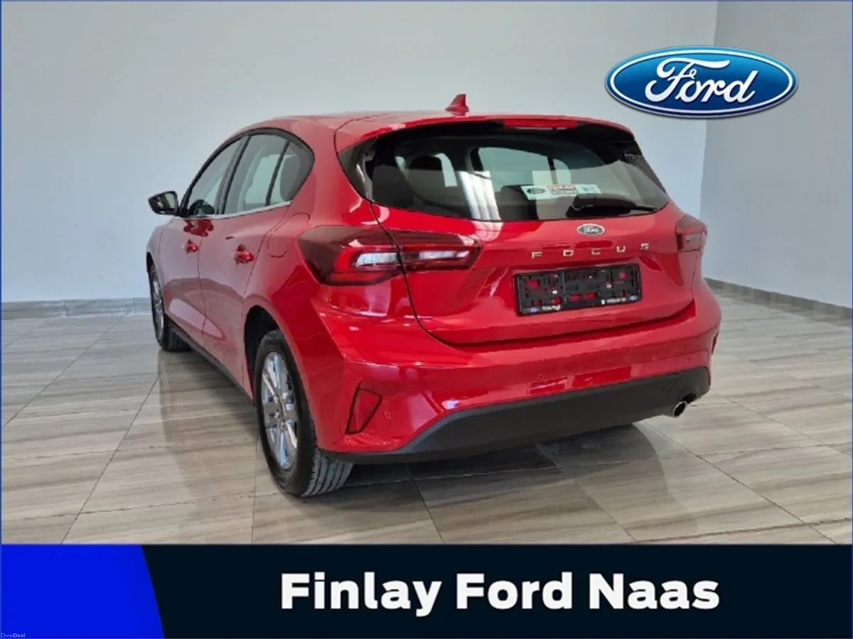 Ford Focus 1.0 T--125PS TITANIUM---READY TO GO!! - Image 4