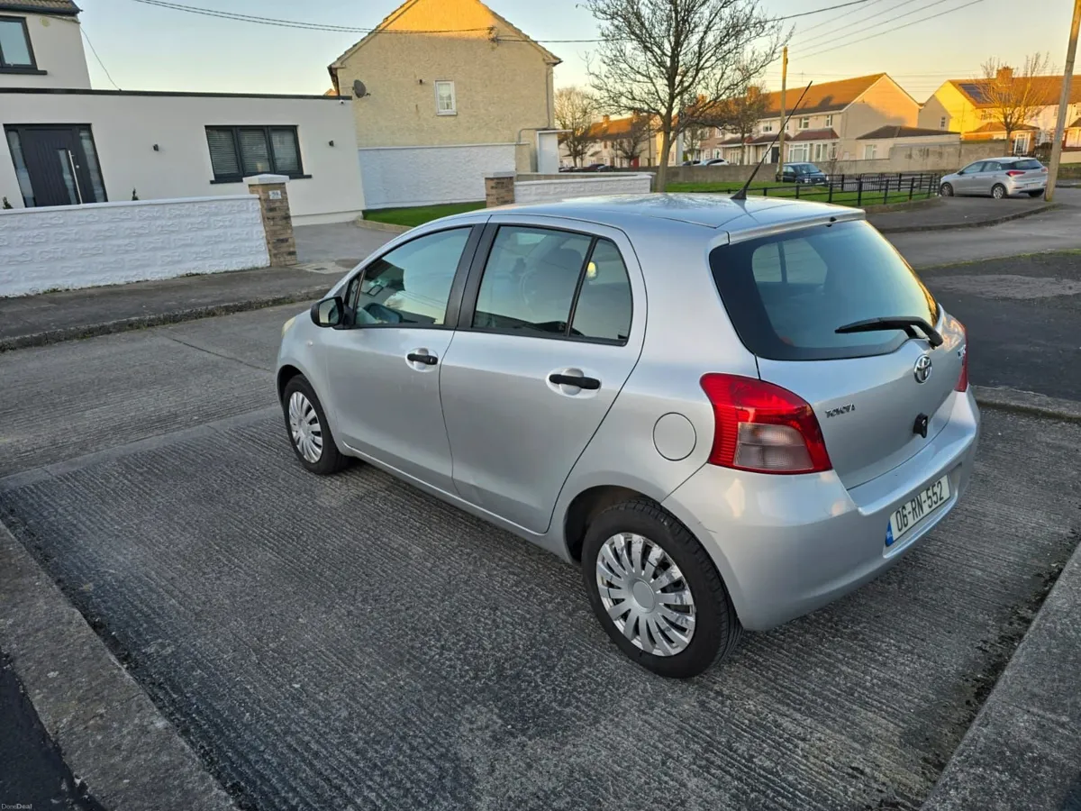 Toyota Yaris 2006 - Image 4