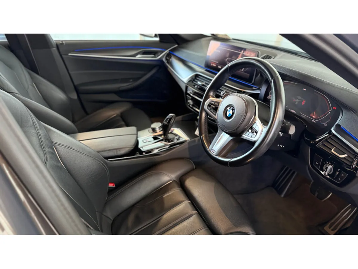 BMW 5-Series D G30 M SPORT MHEV - Image 3