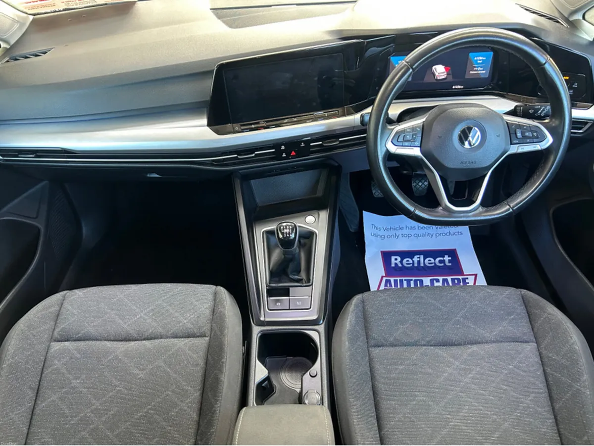 Volkswagen Golf LIFE TDI - Image 2