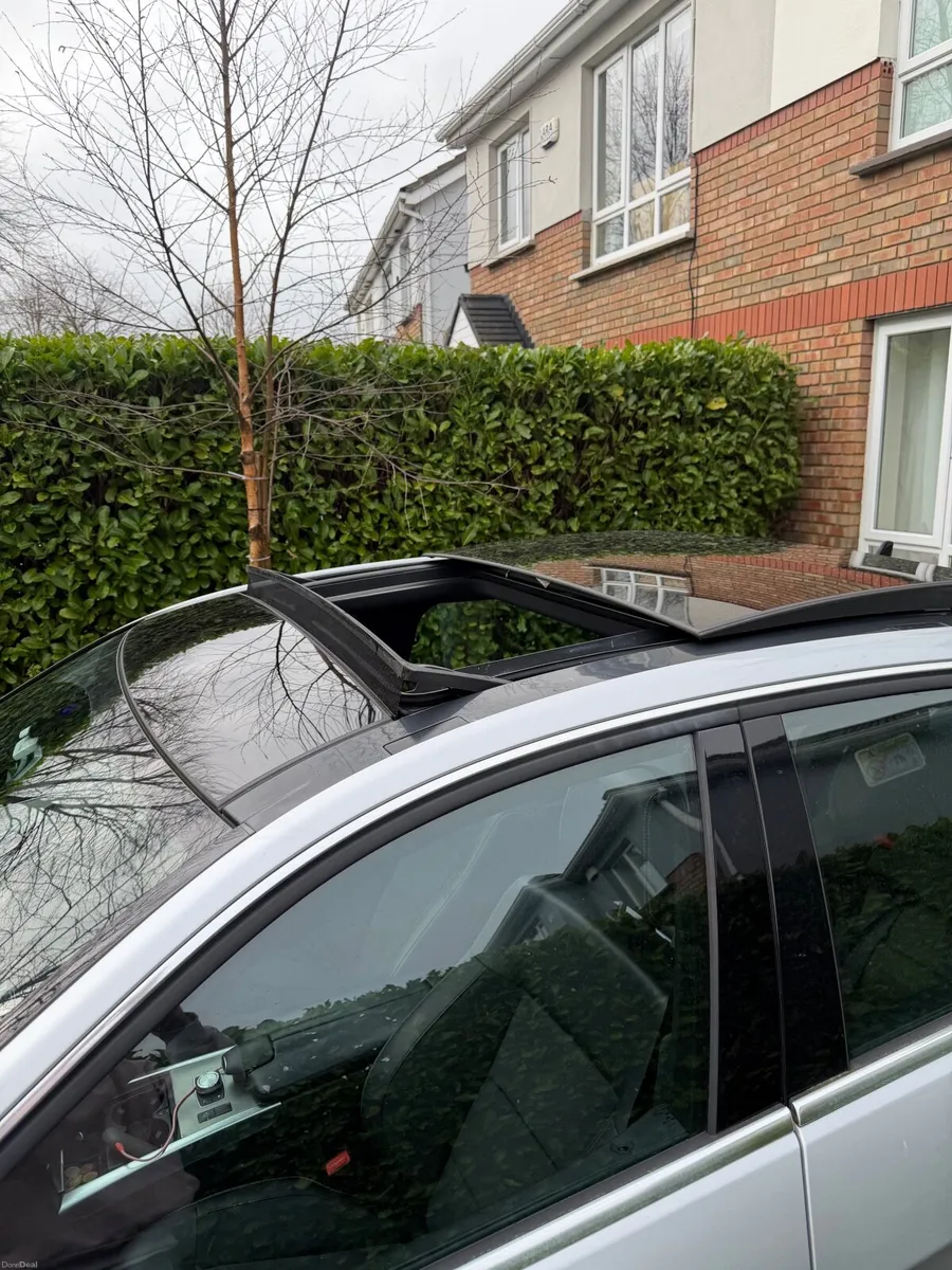 Mercedes-Benz E-Class 2014 - Image 2