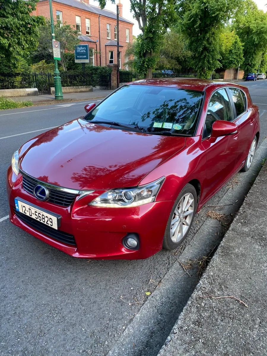 Lexus CT 2012 - Image 1