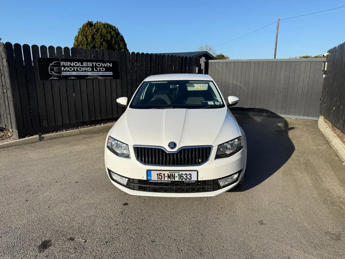 2015 Skoda Octavia Ambition 2.0 TDI - Image 2