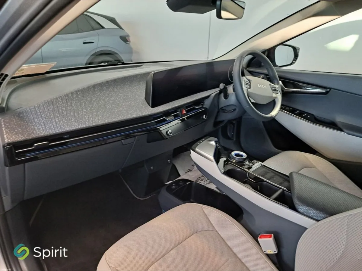 Kia EV6 Earth* Call Andrew 0862617858* - Image 4