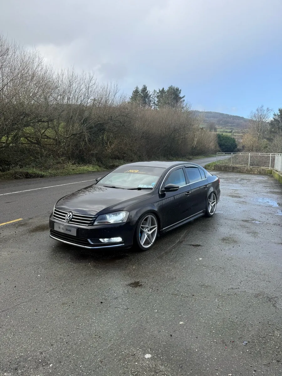 Volkswagen Passat - Image 1