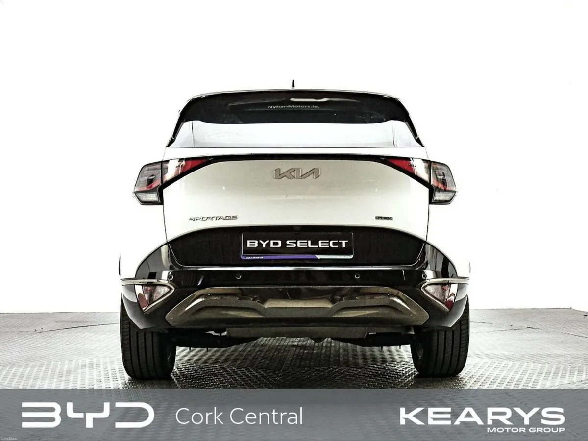 Kia Sportage Anniversary Edition Plug-in Hybrid - Image 3