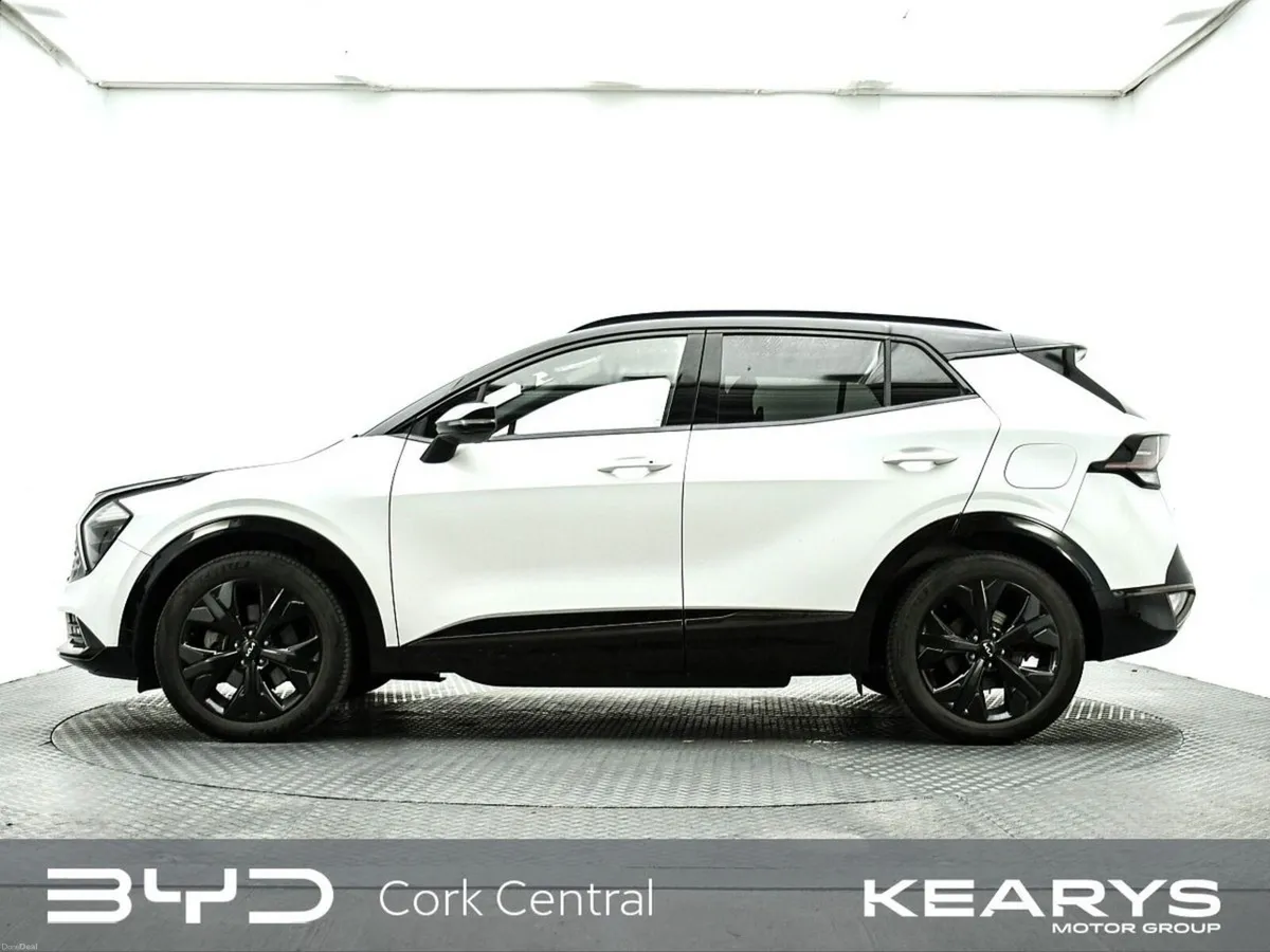 Kia Sportage Anniversary Edition Plug-in Hybrid - Image 4