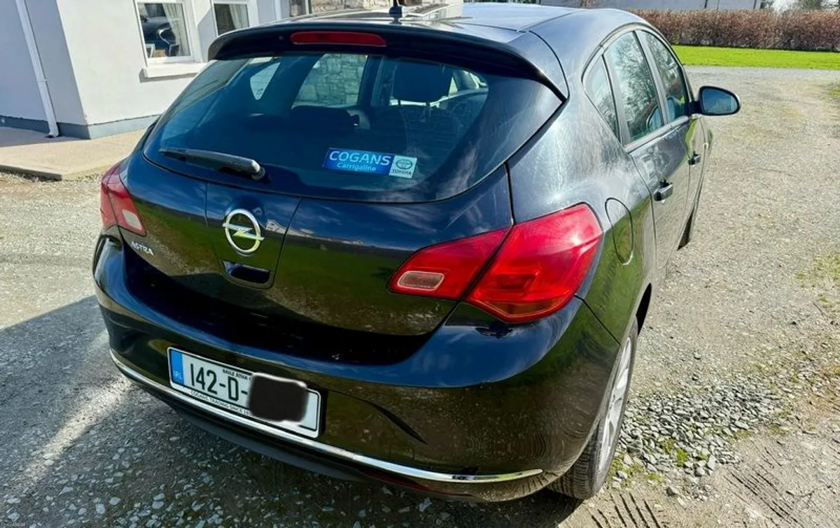 2014 Opel Astra - Image 4
