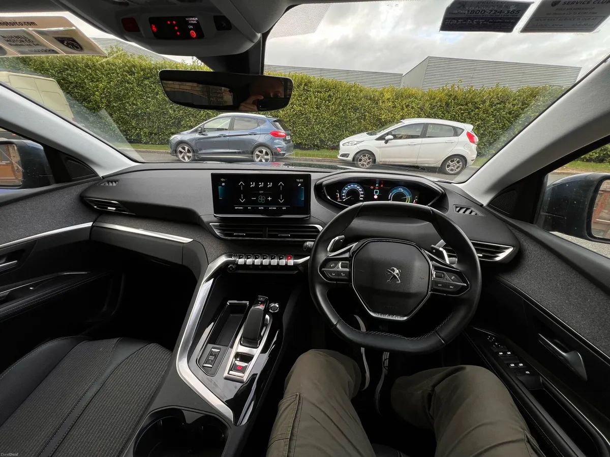 Peugeot 3008 Hybrid Automatic – 2021 - Image 2