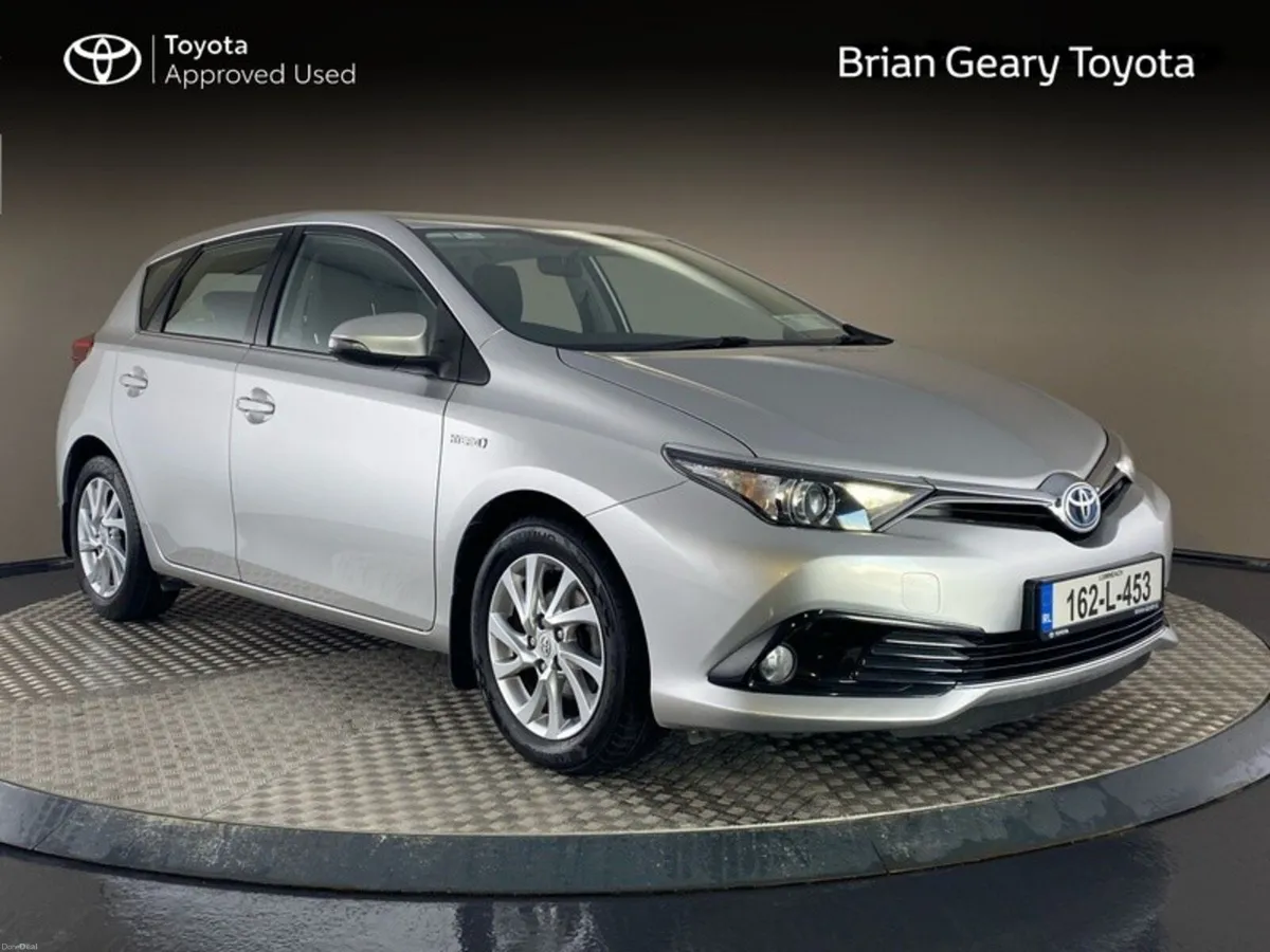 Toyota Auris HYBRID LUNA - Image 1