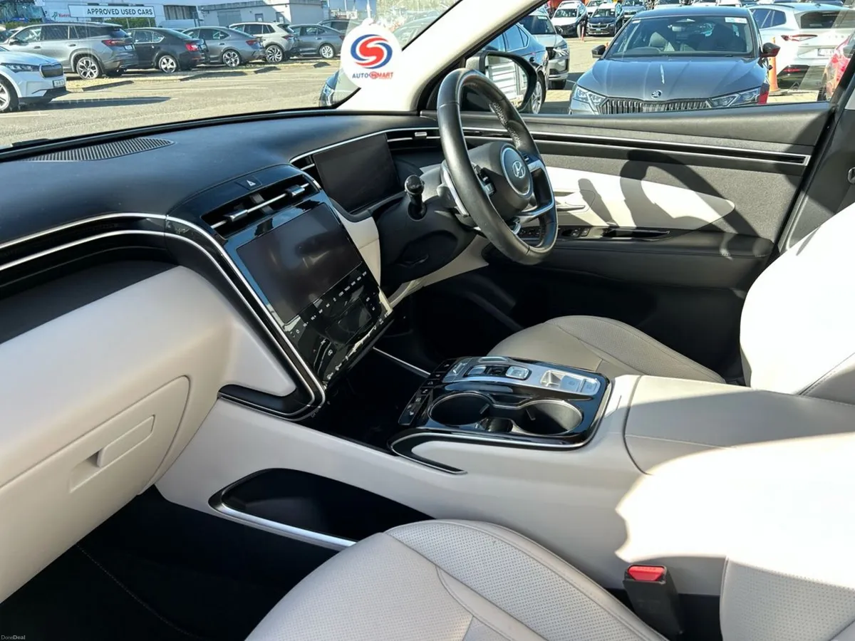 Hyundai Tucson 2WD Executive Plus HEV  Ix35 Auto-E - Image 3