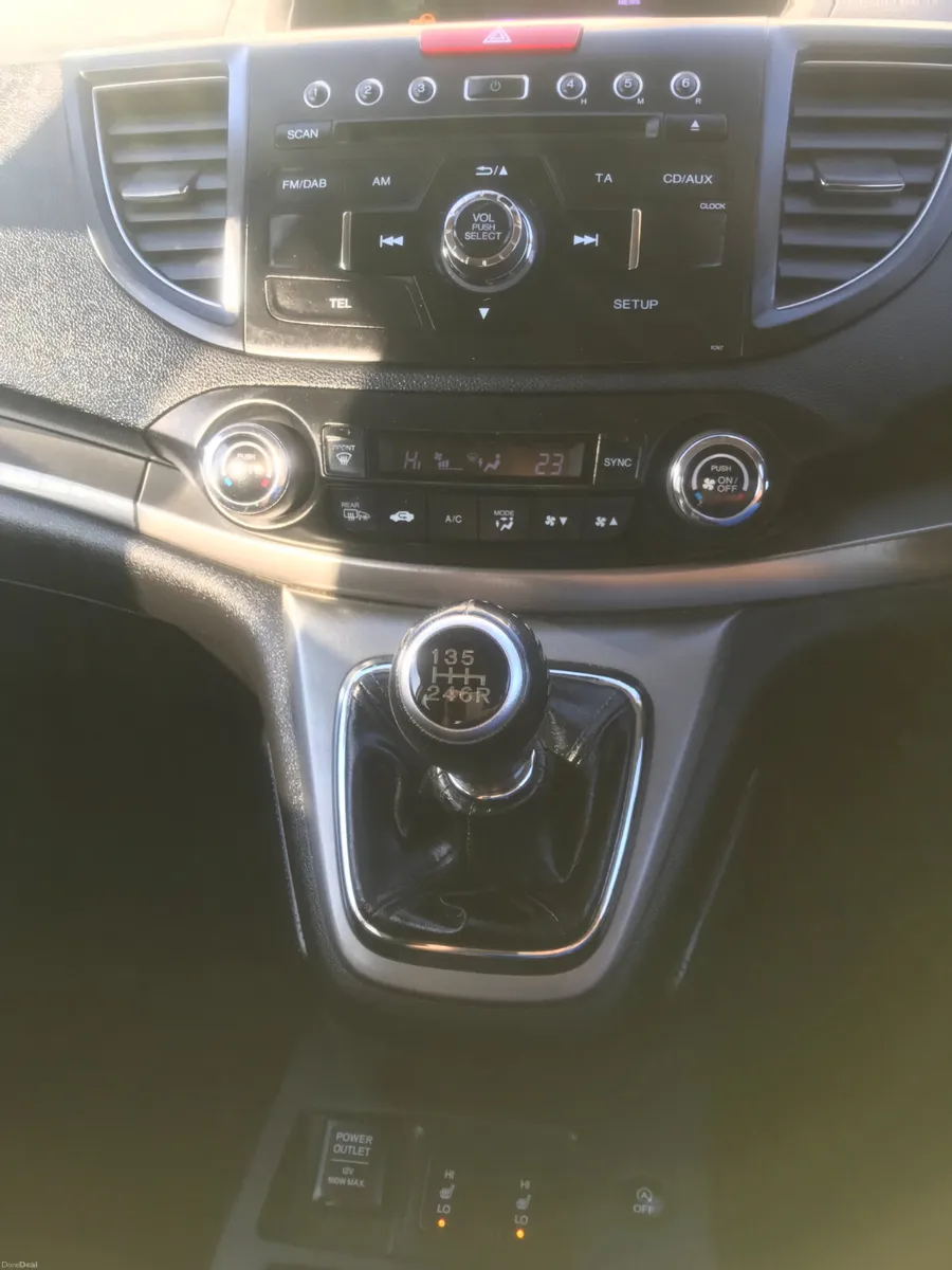 132 Honda CR-V SR I-VTEC PETROL NCT & TAX.. - Image 4